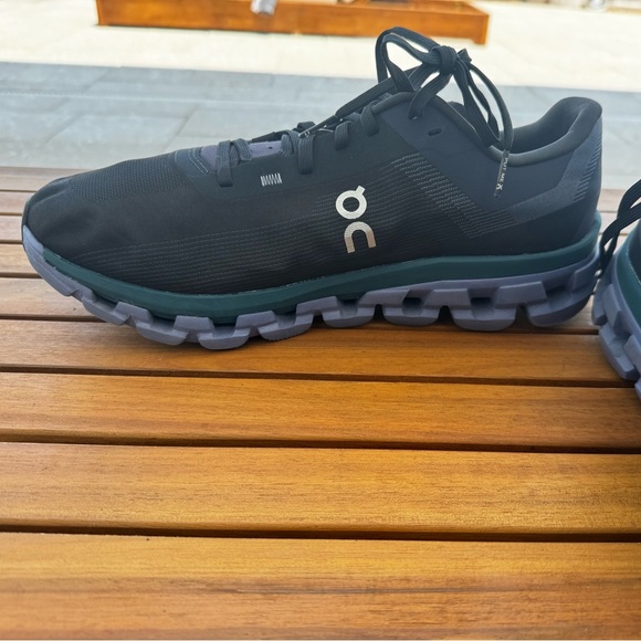 On Running Cloudflow 4 Men’s Size 10 (3MD30100340 FVO TL) Basically brand new - Picture 4 of 11